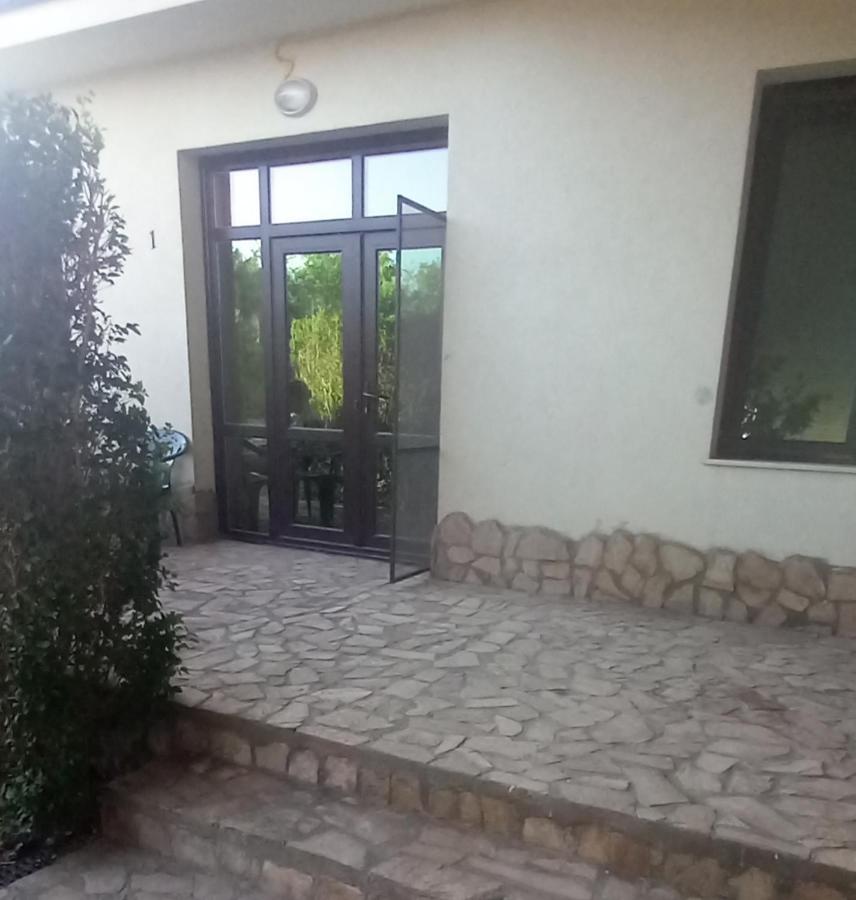 Villa Ketli Apartment Bliznatsi Exteriör bild