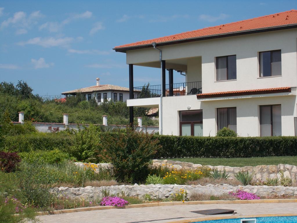 Villa Ketli Apartment Bliznatsi Exteriör bild