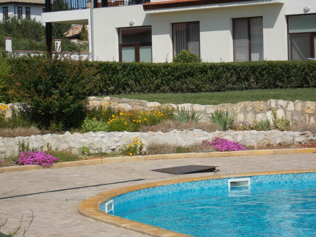 Villa Ketli Apartment Bliznatsi Exteriör bild