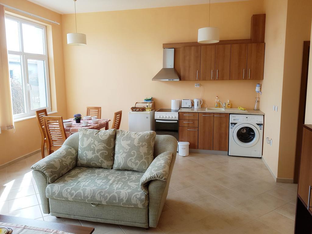 Villa Ketli Apartment Bliznatsi Exteriör bild